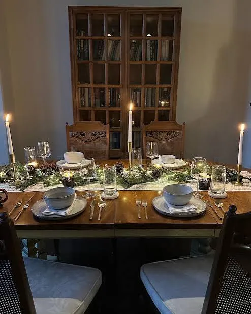 A Cozy Christmas Tablescape - LIFE WITH JAZZ