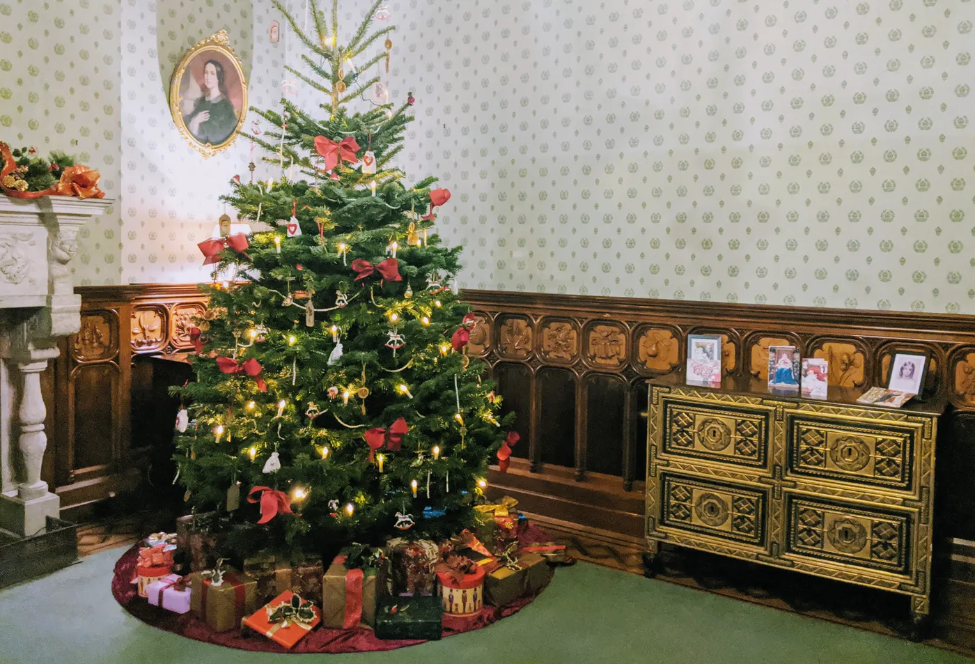 A Very Victorian Christmas At Tyntesfield (Review & Tips For Visiting)