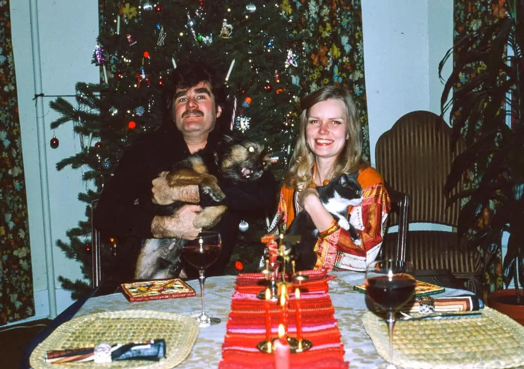 A Visual Treasure Hunt: 20 Fascinating Vintage Everyday Photos From 1958-1979 That Have a Lot to Unpack - A Viral Lens