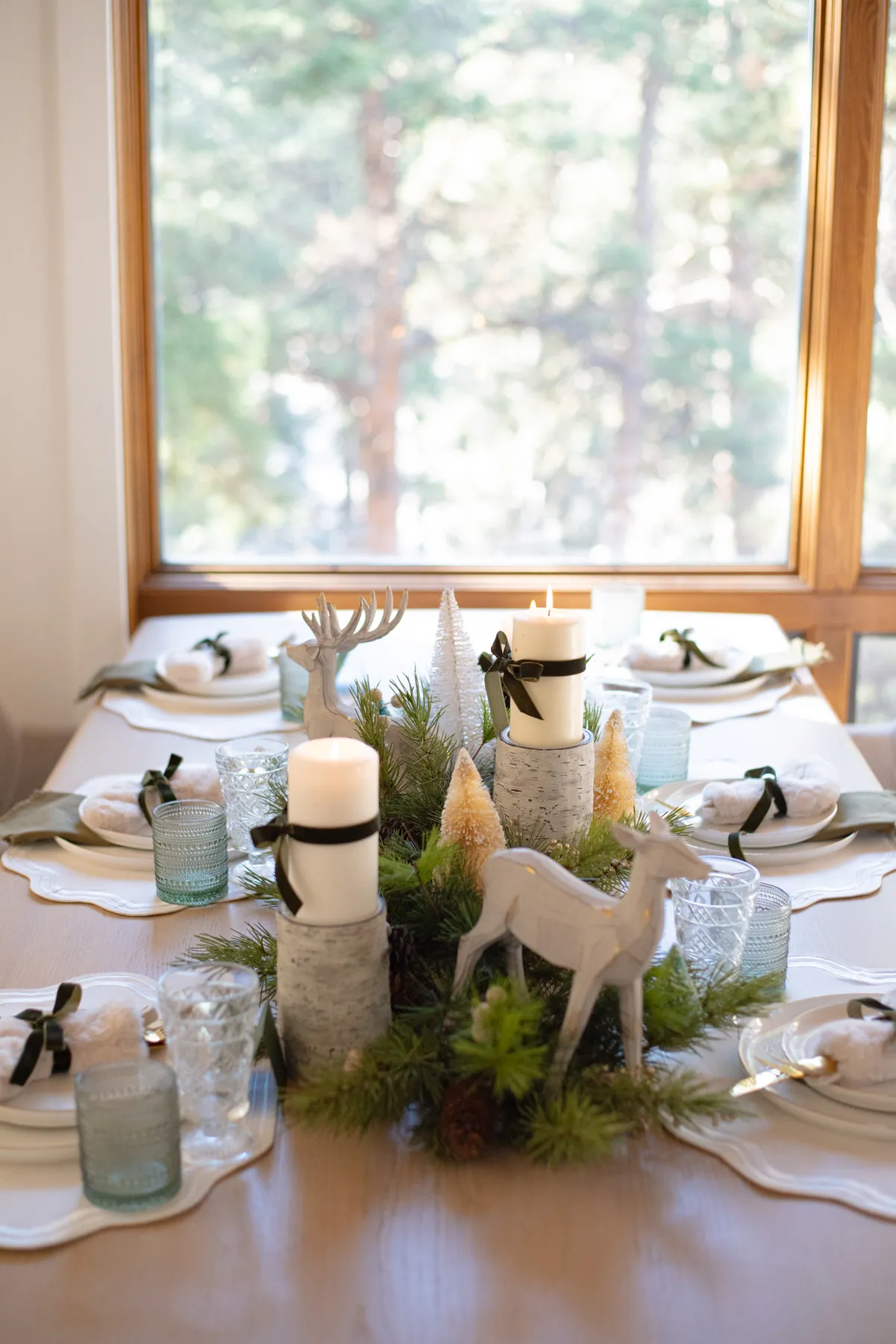A Winter Wonderland Table Setting - The Every Hostess