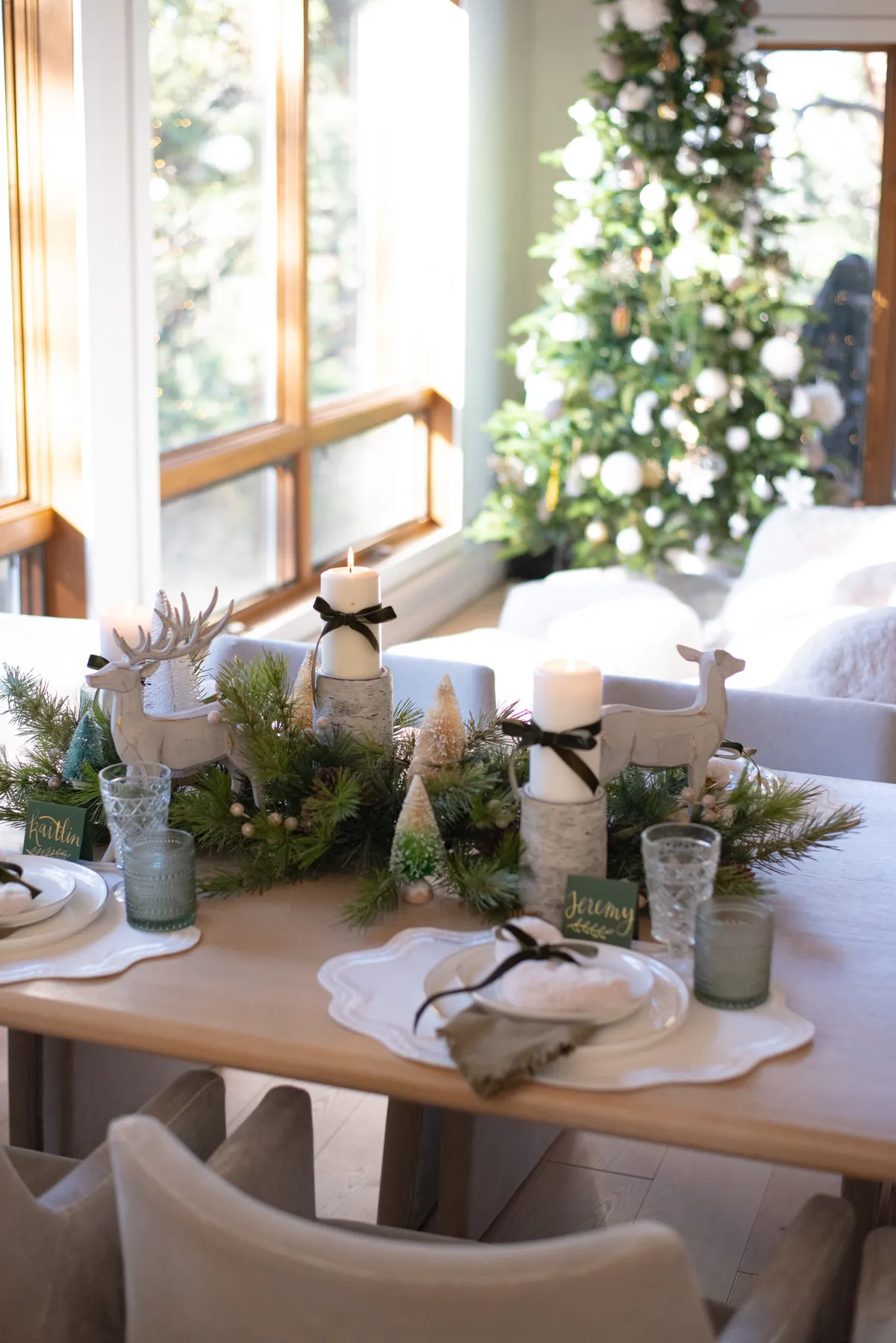 A Winter Wonderland Table Setting - The Every Hostess