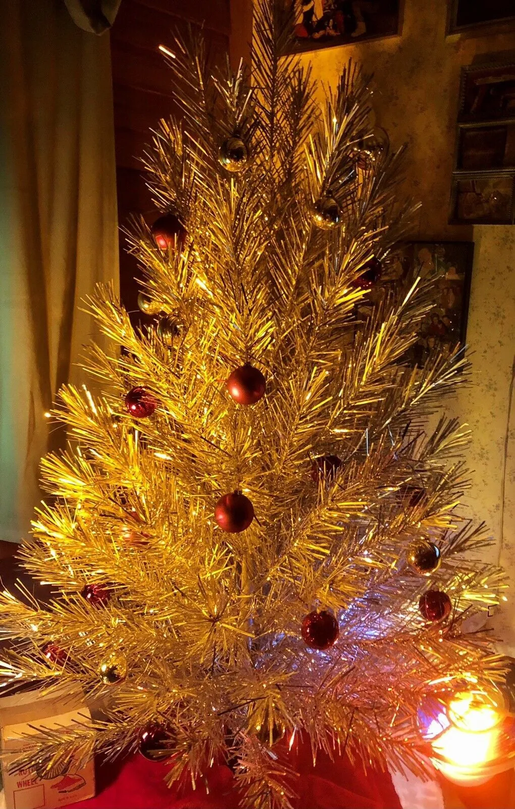 Aluminum Christmas Trees Are Yuletide Cool - Antique Trader