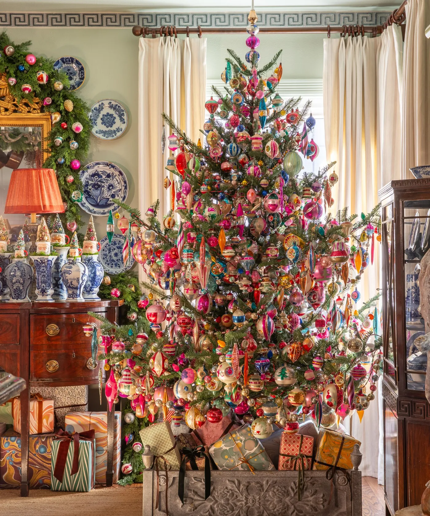 Antique Christmas Decorations Lot Of Vintage Christmas Of The Most Collectible Vintage Holiday Decorations Homes And Gardens