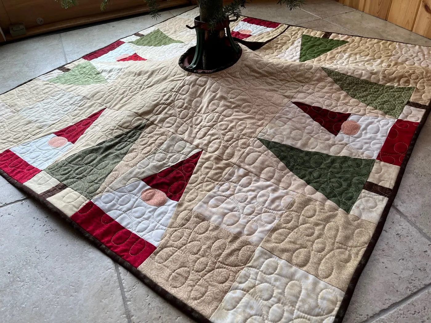 Balsam Gnomes Christmas Tree Skirt Pattern - lakegirlquilts