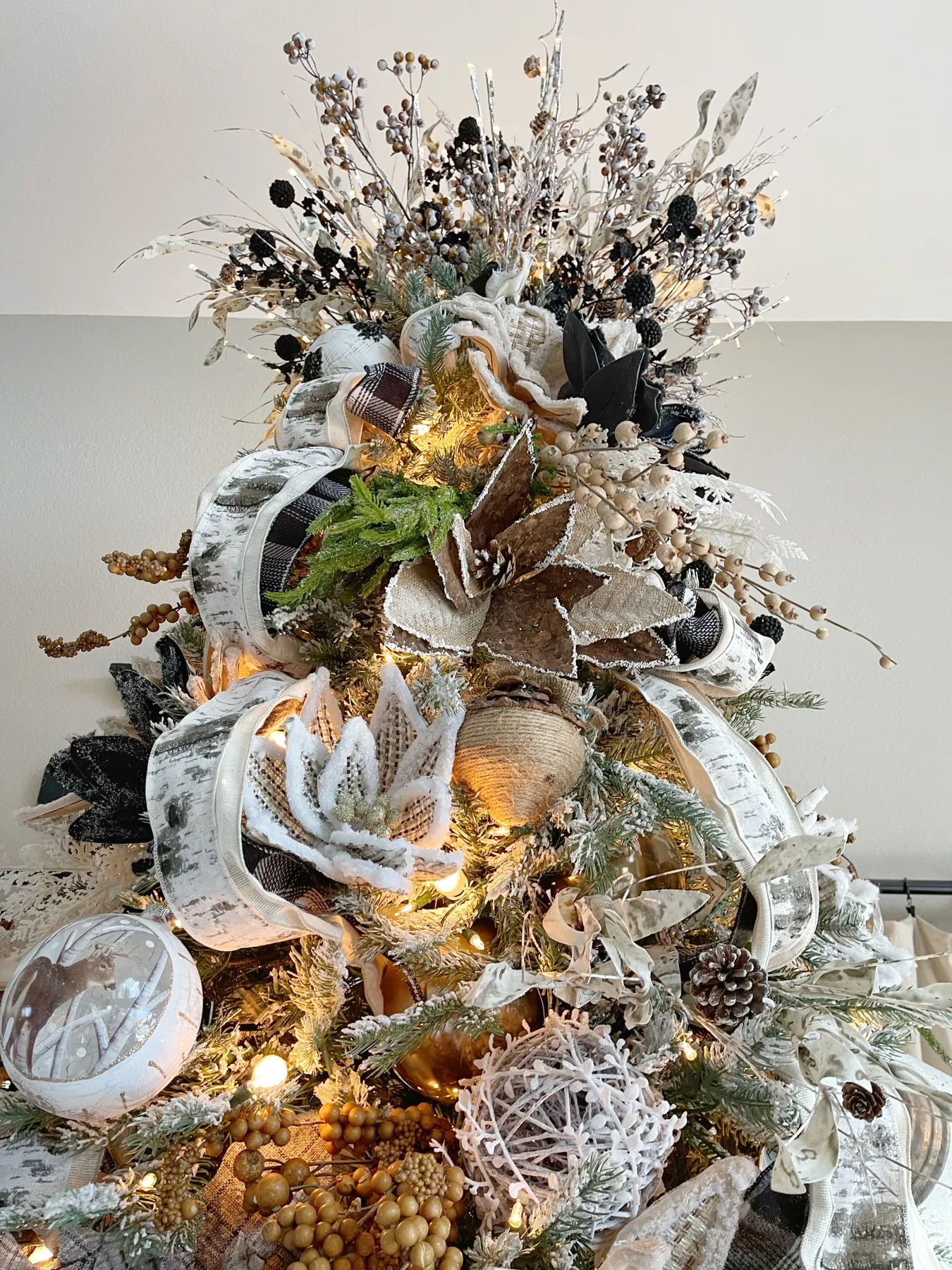 Beautiful Woodlands Christmas Tree * Hip & Humble Style