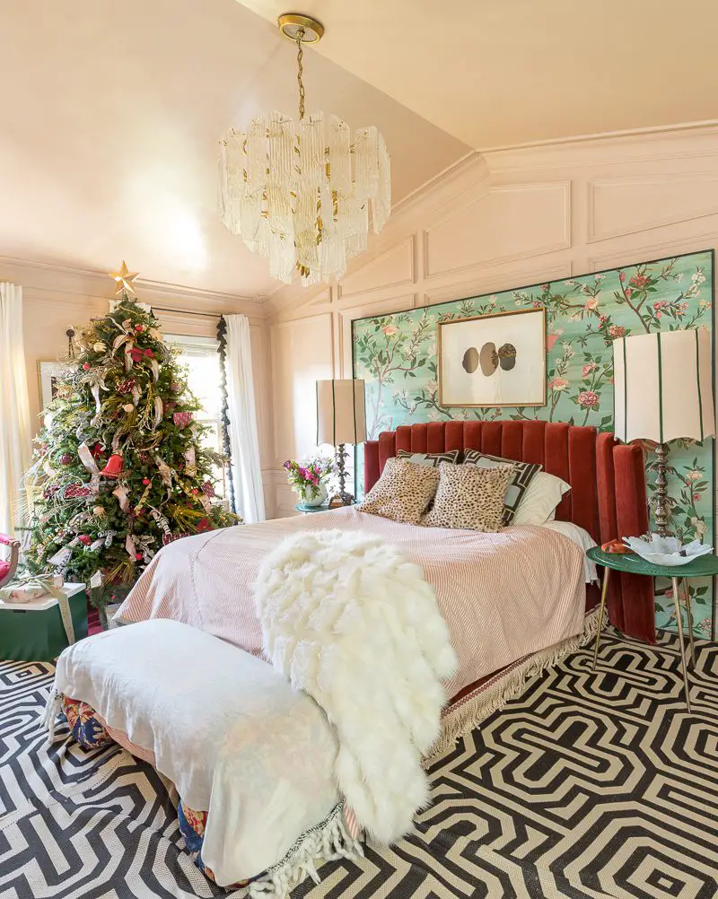 Bedroom Christmas Tree and Decor ⋆ Jewel Marlowe