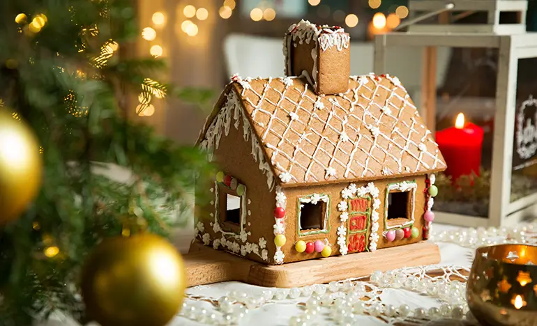 Bits of Christmas Candy | Our Daily Bread Ministries