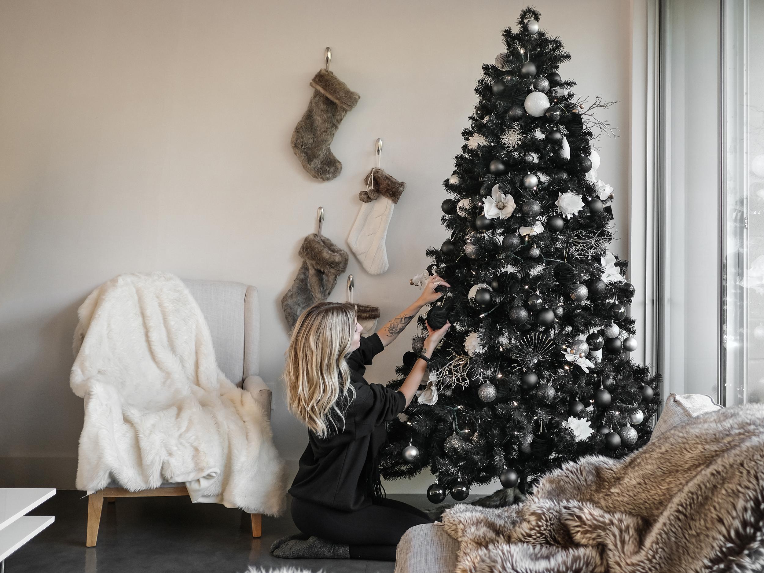 Black Christmas trees: A symbol of 2020 angst or a reﬁned choice?
