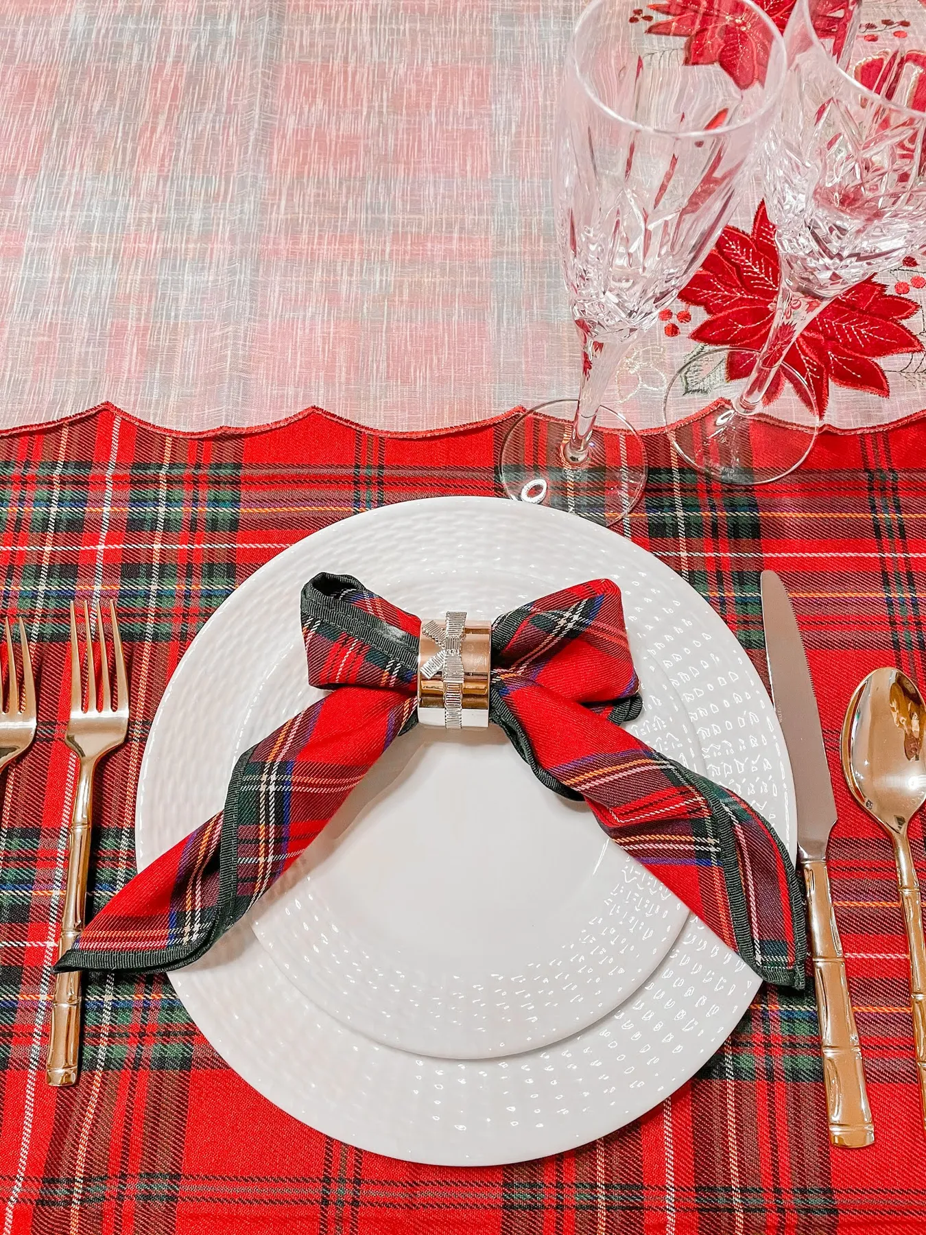 Bow Napkin Fold | Connecticut Fashion and Lifestyle Blog | Covering the Bases