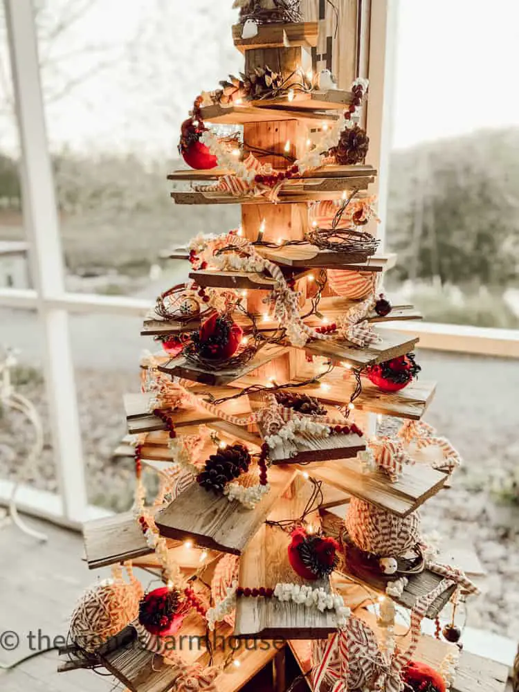 Budget Christmas Craft Ideas for Christmas In July - The Ponds Farmhouse