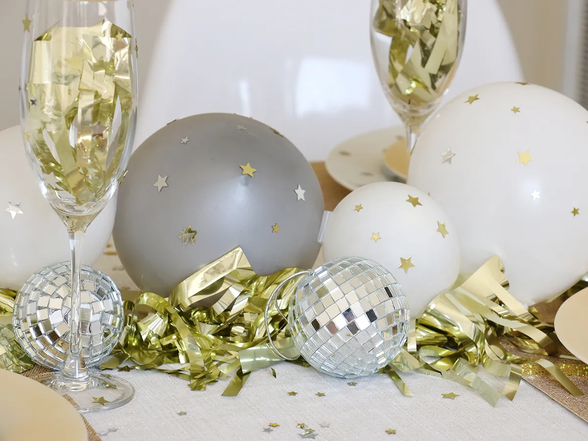 Budget-Friendly New Year's Eve Tablescape Ideas | Rent-A-Center