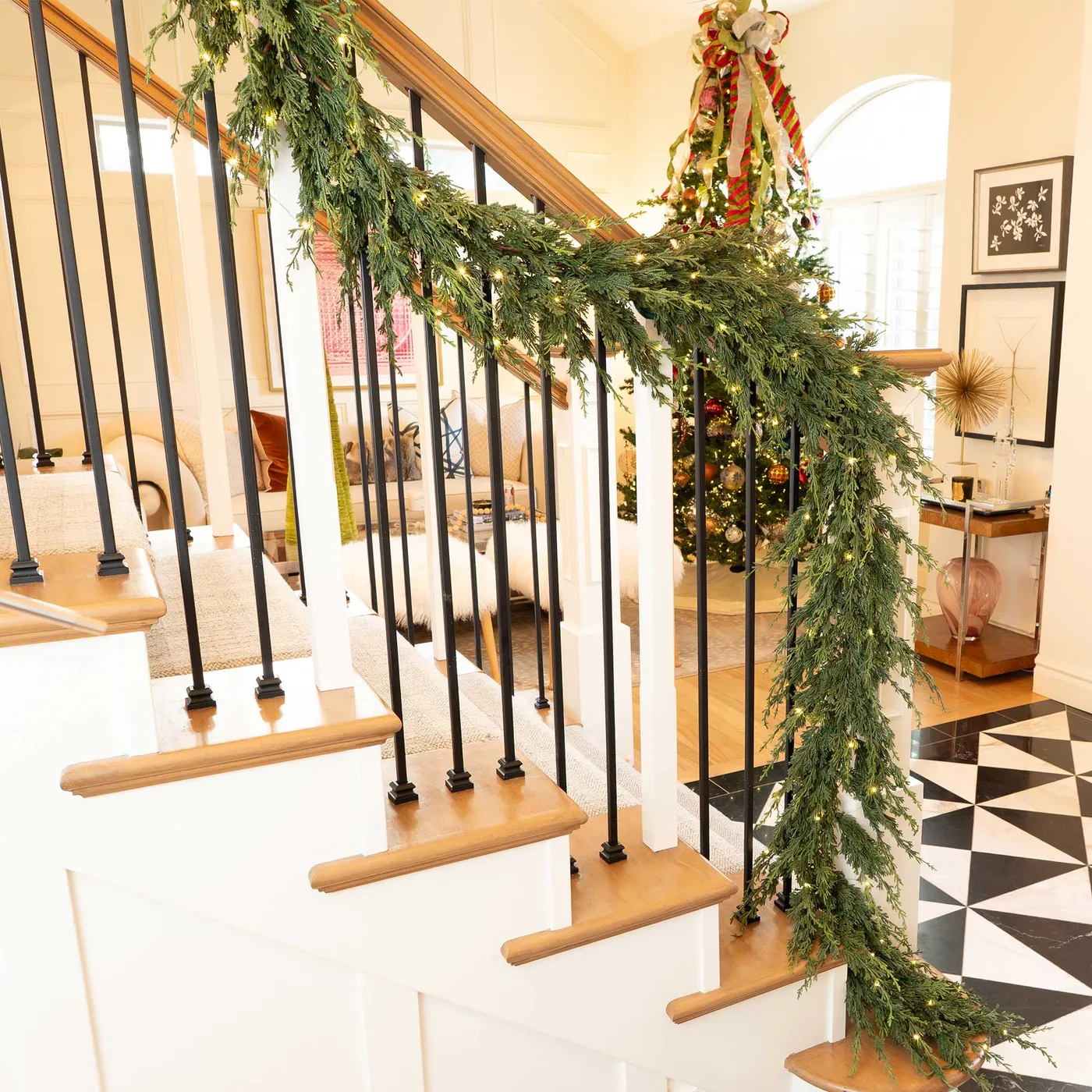 Cedar Pre-Lit LED Garland
