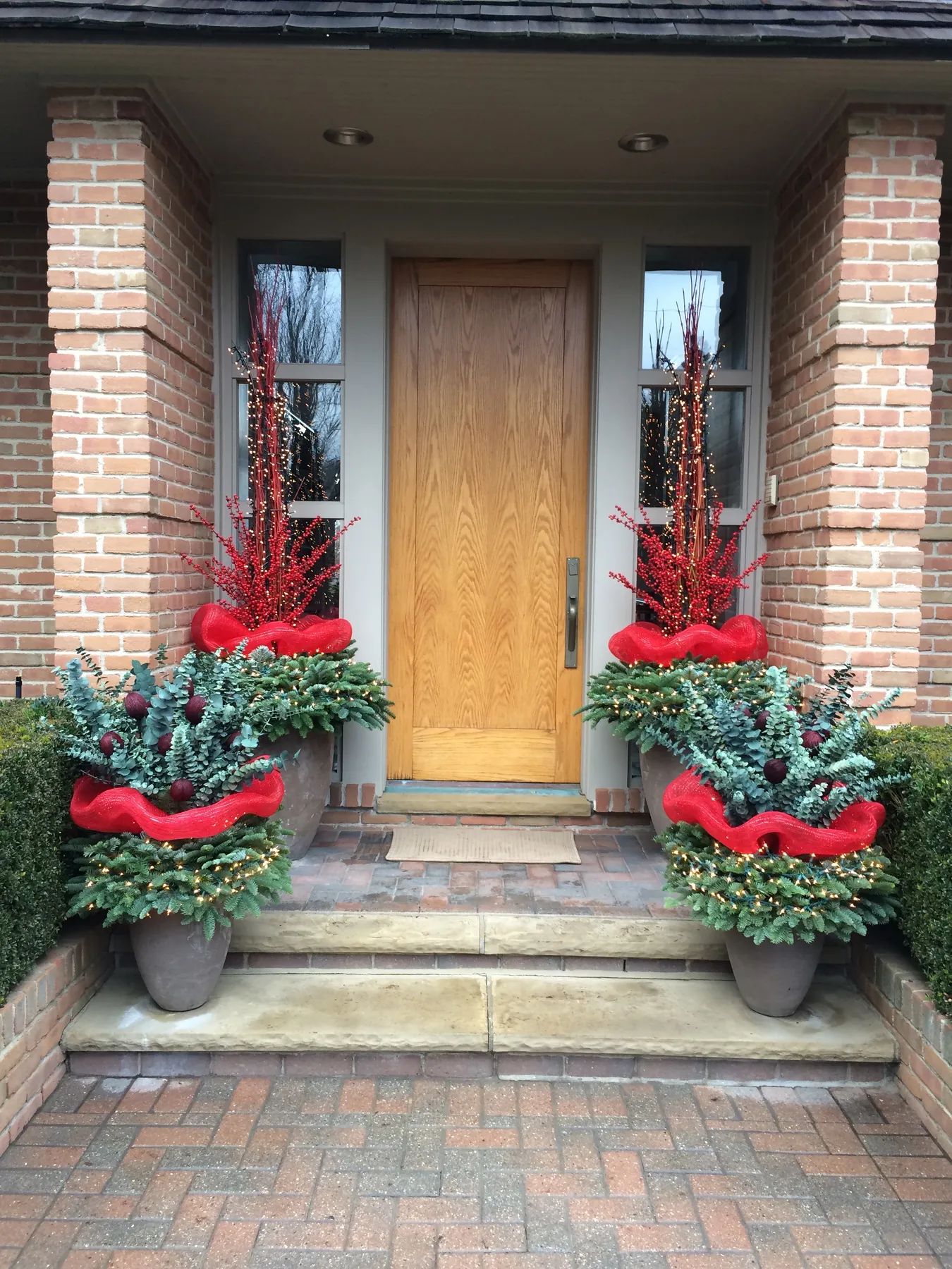 Christmas decorating | Deborah Silver & Co.