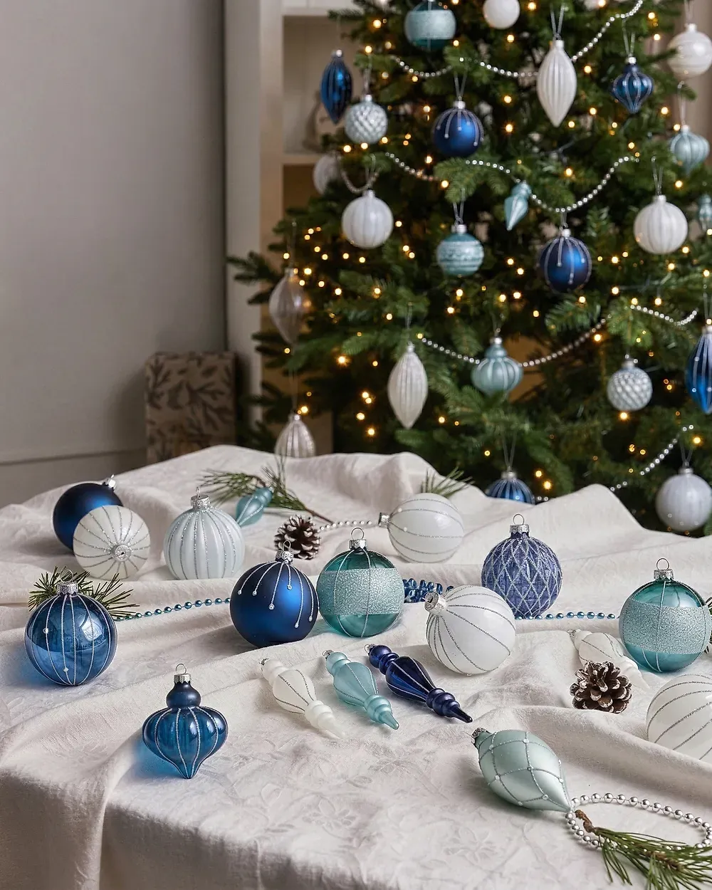 Christmas Decorations Blue Crystal Ornament Ice Blue Snowflake Christmas  Ornament – Christmas Place