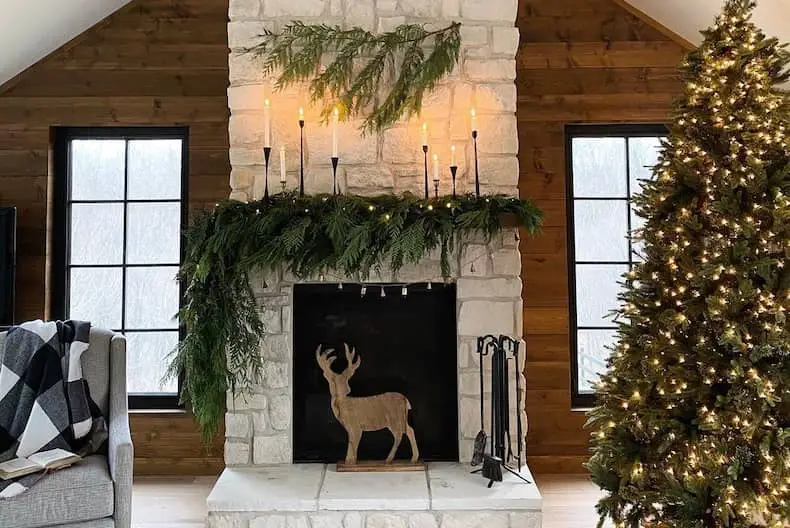 Christmas Homes - Neutral Style Christmas Decor - Farmhousehub