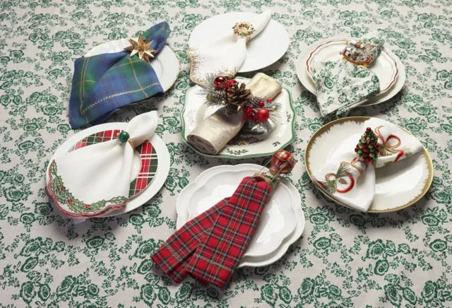 Christmas Napkin Folding: 6 Elegant Holiday Techniques