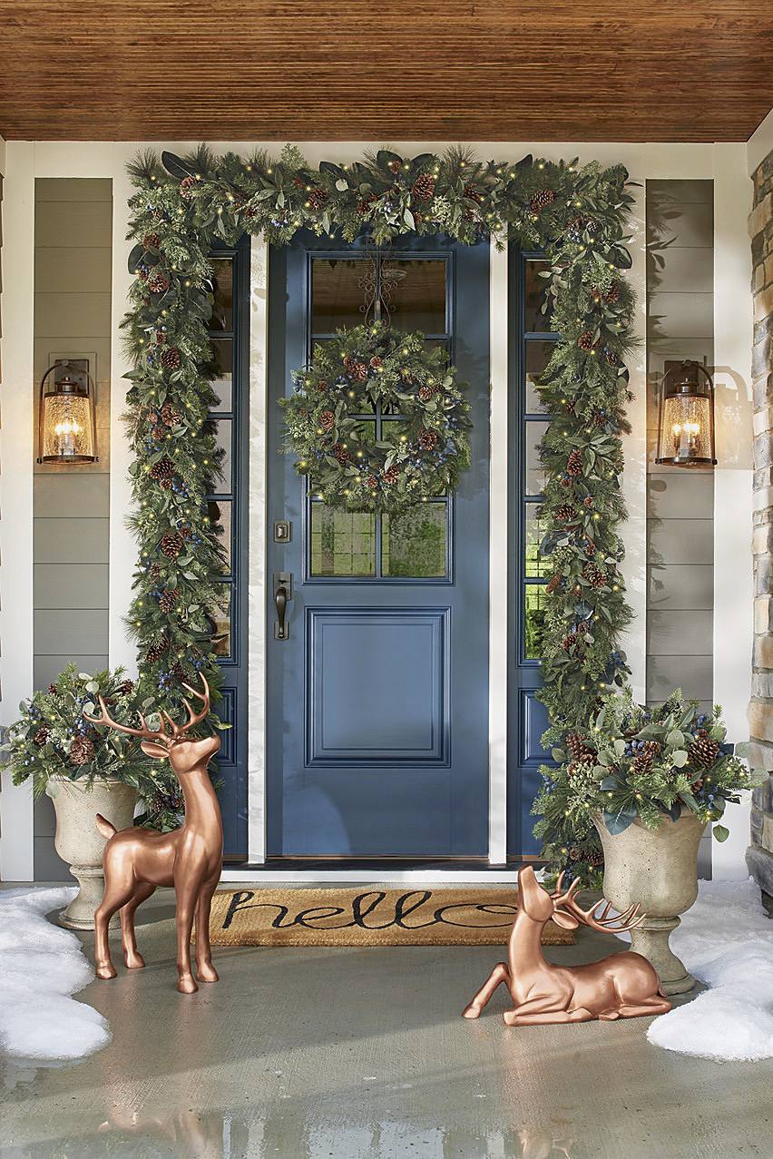 Christmas Porch Decorations: 15 Holly Jolly Looks - Grandin Road Blog