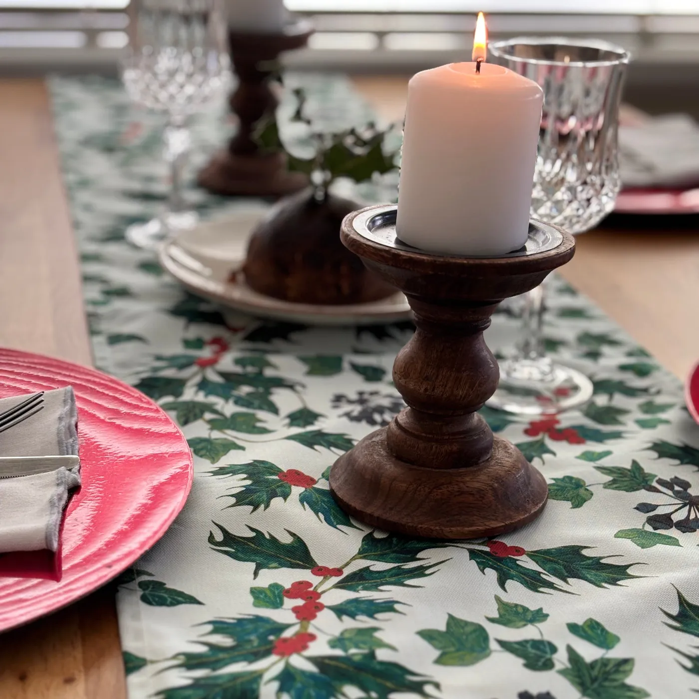 Christmas Table Decorations Holly Table Runner Christmas Table Runner White  Red Cotton Deer Holly Leaves