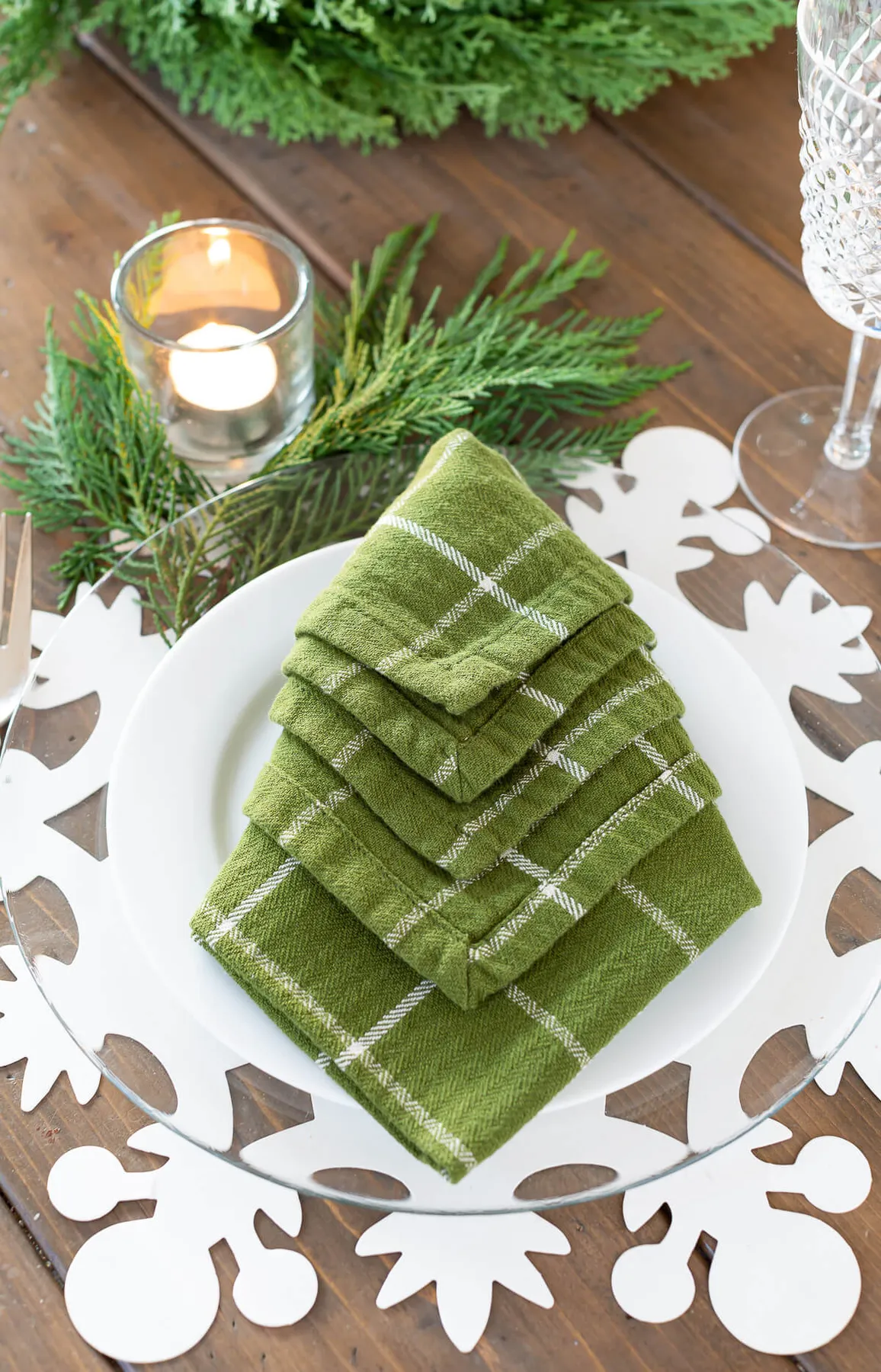 Christmas Table Settings - In My Own Style