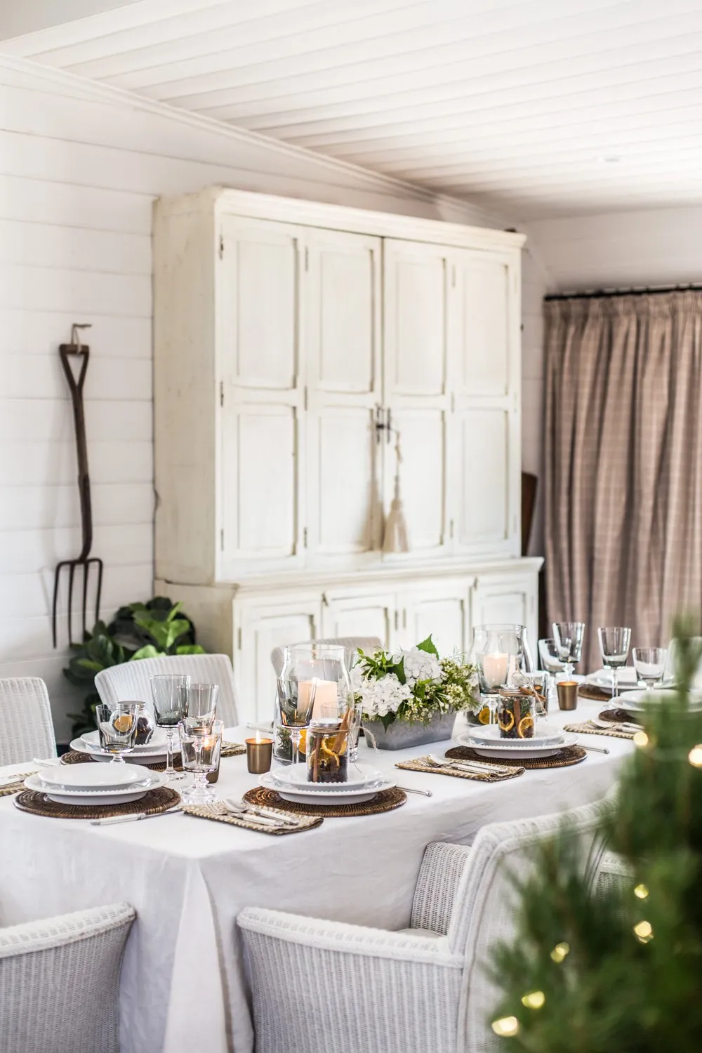 Christmas Table Styling - Cottonwood and Co