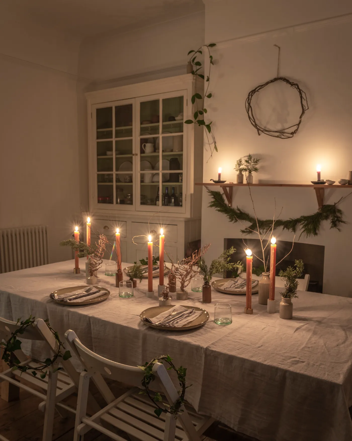 Christmas table styling ideas: a round up | Hannah Bullivant • Interior Designer