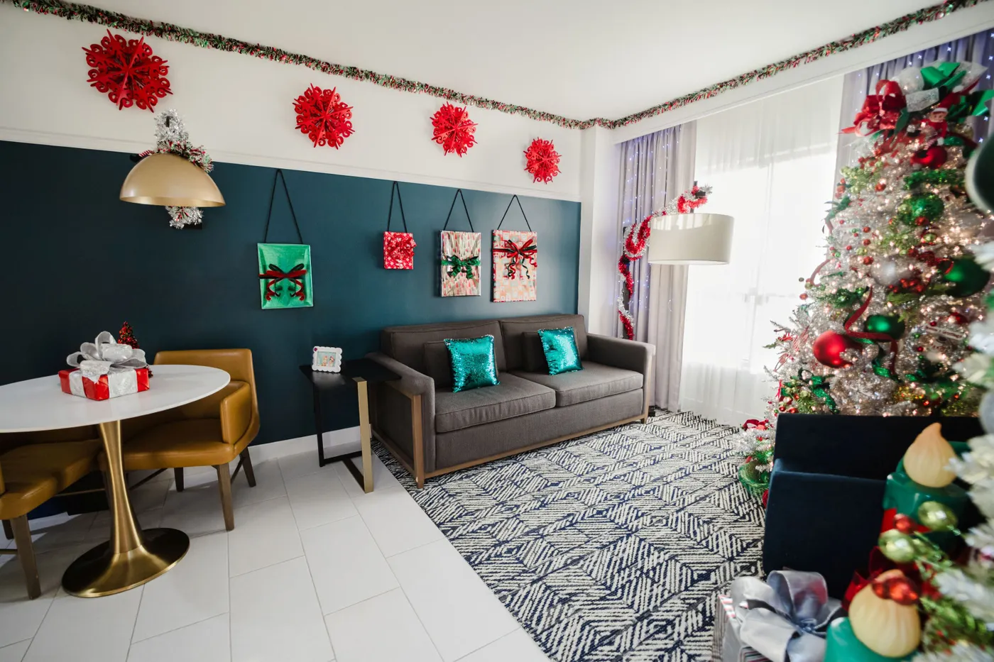 Christmas Themed Rooms Houston | Tinsel Town