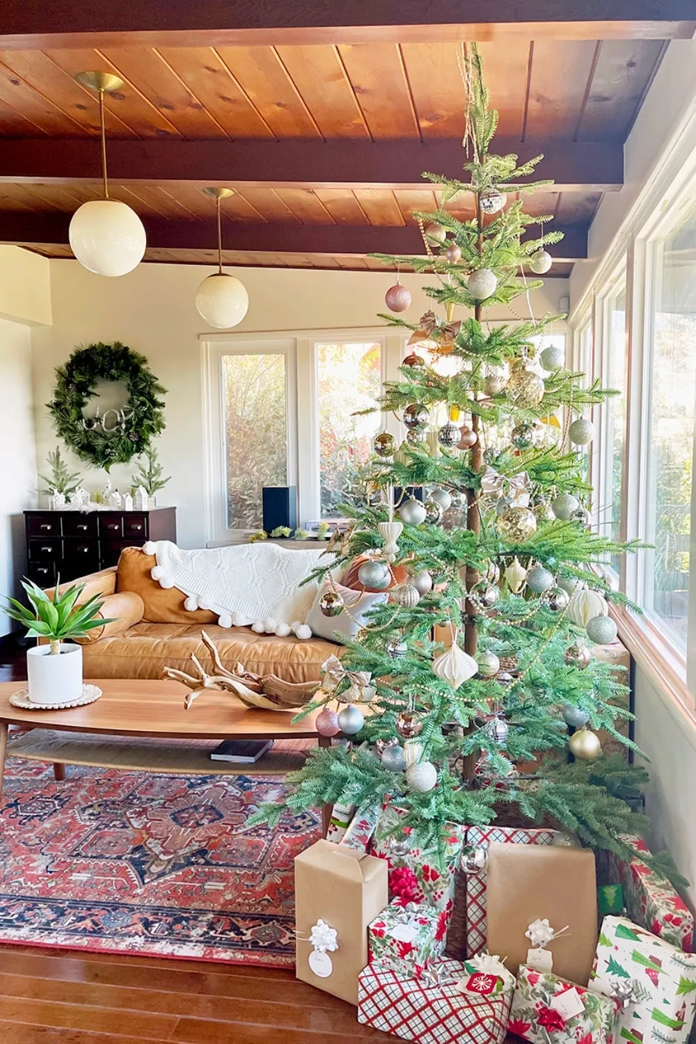 Christmas Tree |
