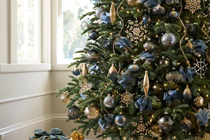 Christmas Tree Decorations Calculator | Balsam Hill
