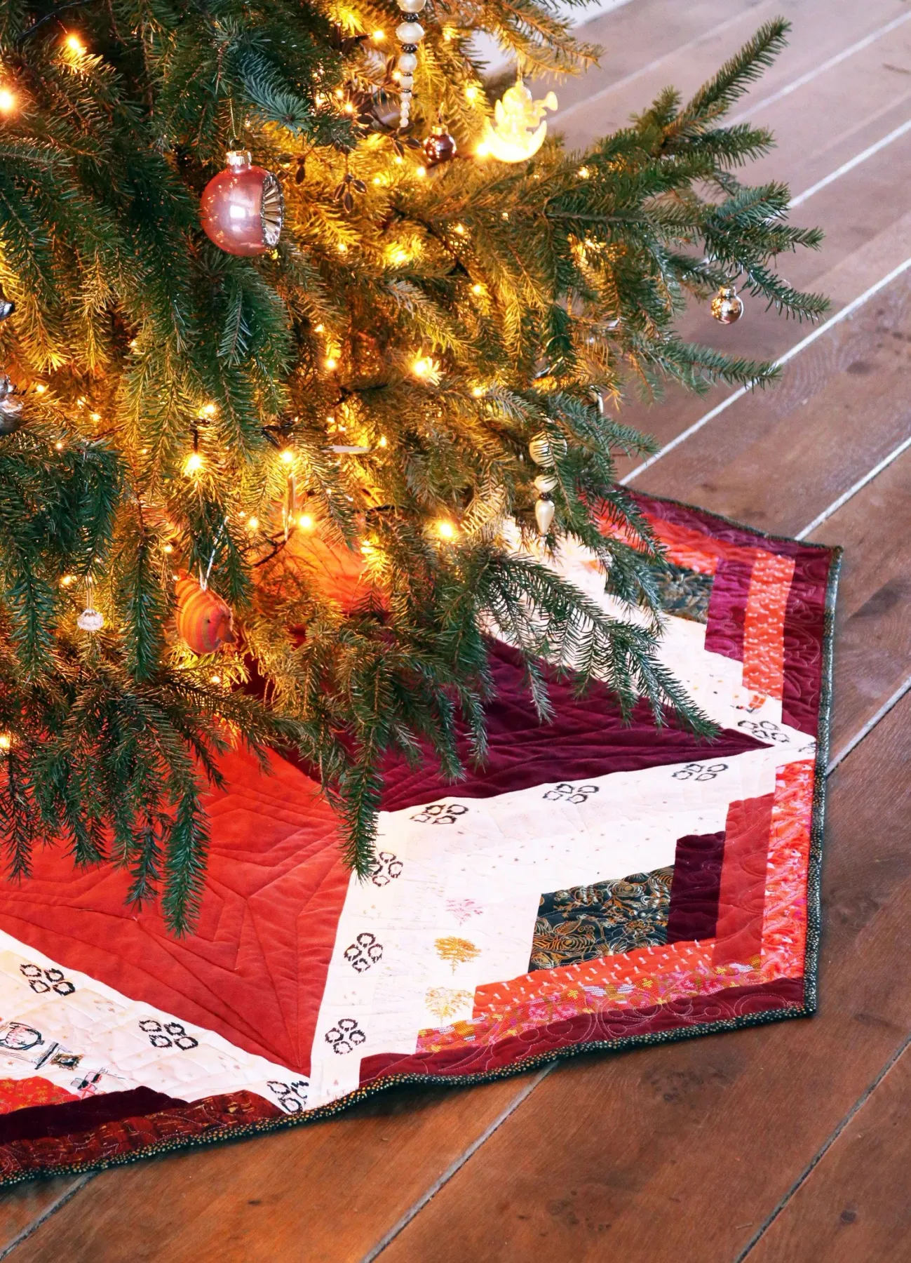 Christmas Tree Skirt — Blog Archive — Stitched in Color