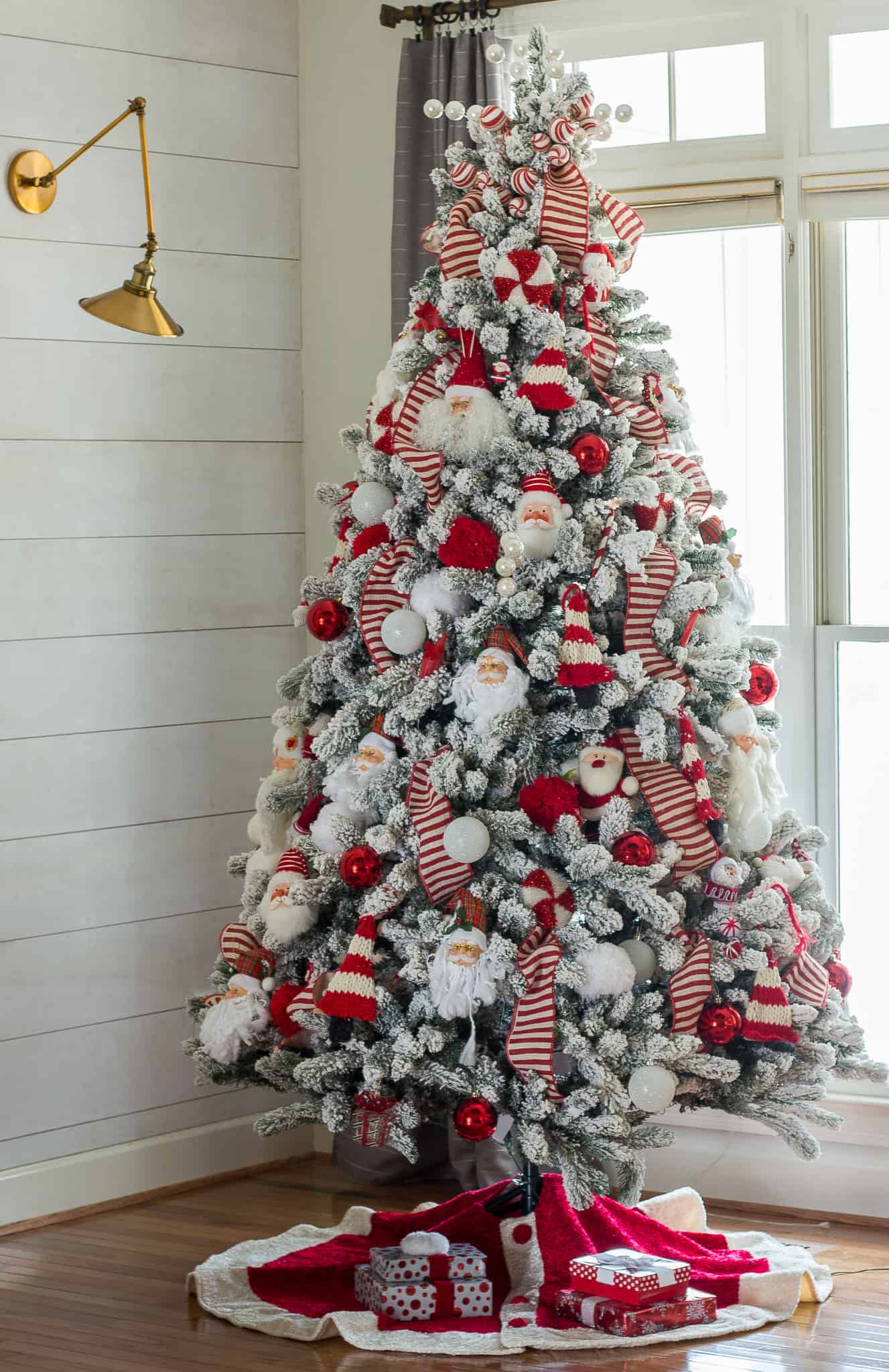 Christmas Tree Themes Story - A Blissful Nest
