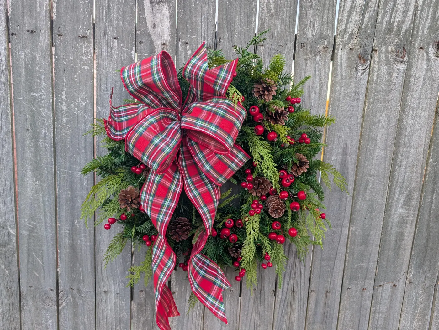 Christmas Wreaths / Traditional Christmas Red Velvet Bow Christmas Wreath,  Christmas Door Wreath, Plaid Tartan Large Bow 501*