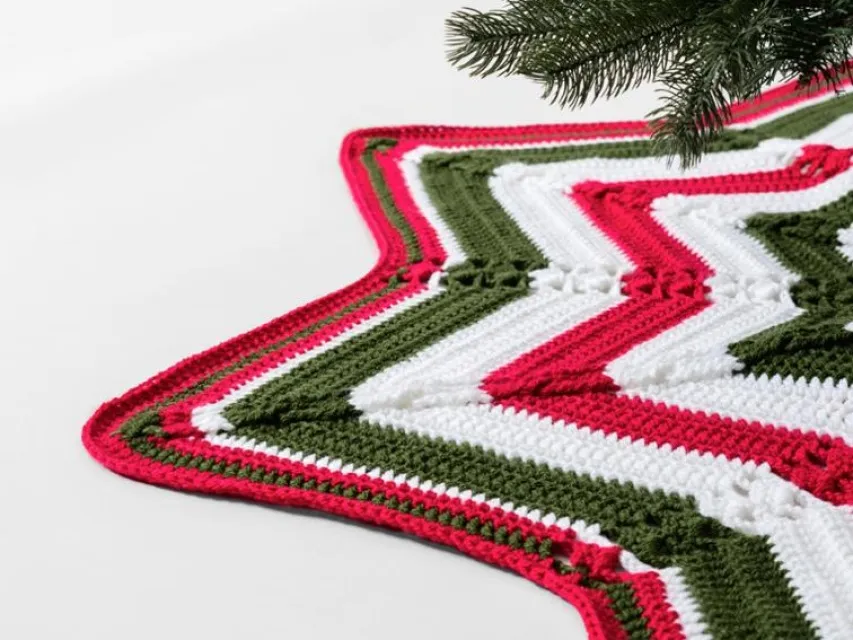 Classic Cable Star Christmas Tree Skirt Crochet Pattern