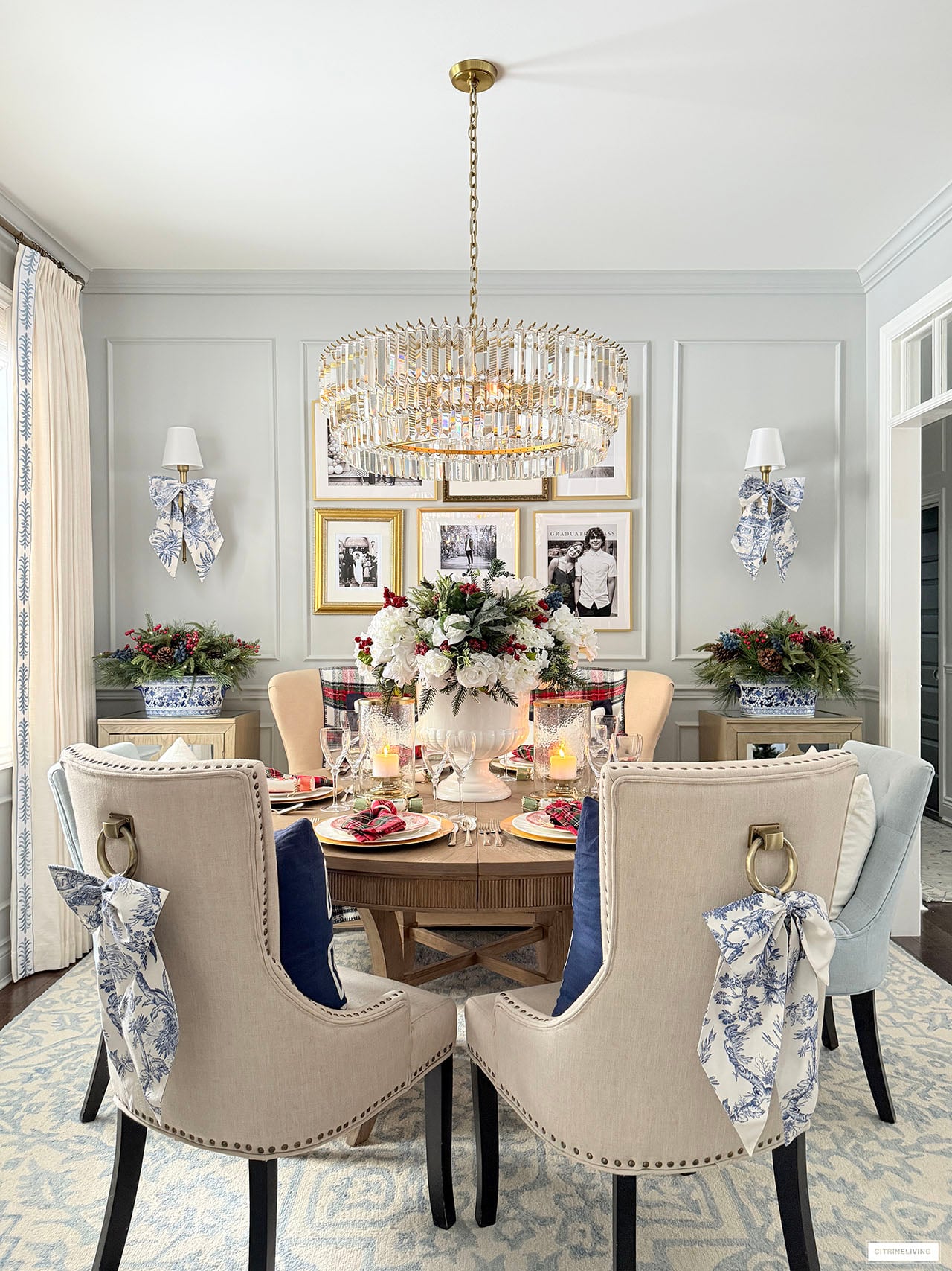 Classic Christmas Dining Room Decorating | CitrineLiving