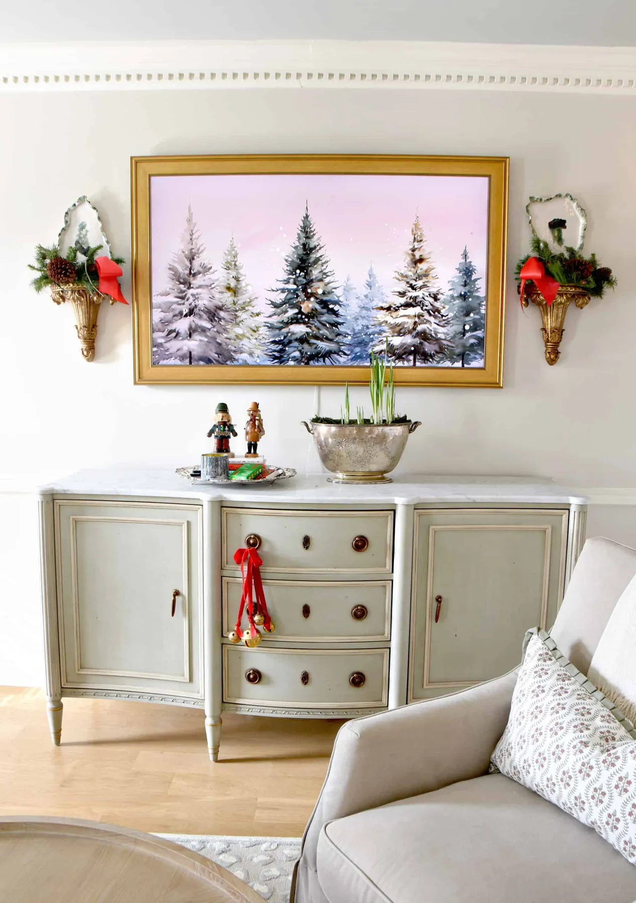 Classic Christmas Home Tour 2023 {Living Room} – Dixie Delights