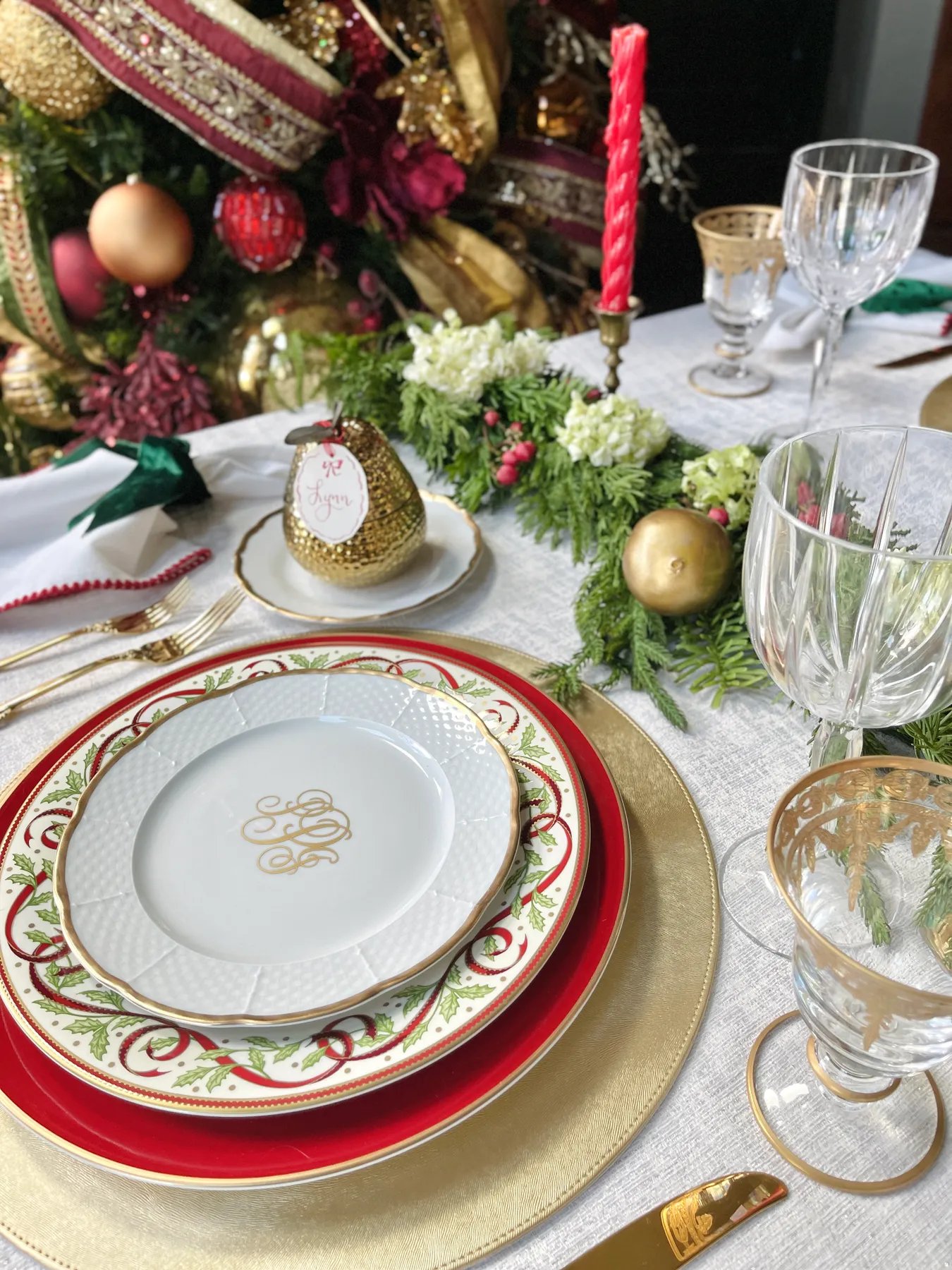 Classic Festive Christmas Tablescape in Red Green and Gold | Ivory & Noire