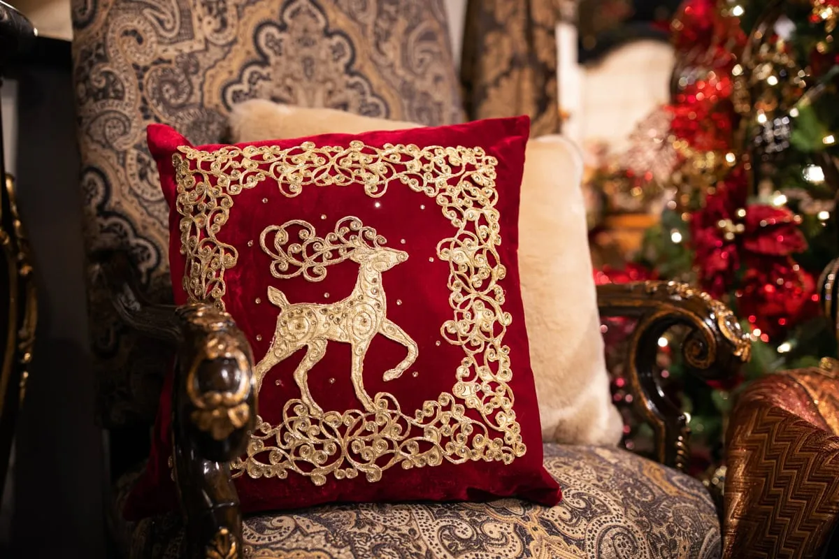 Classic Holiday Home Decor - Linly Designs