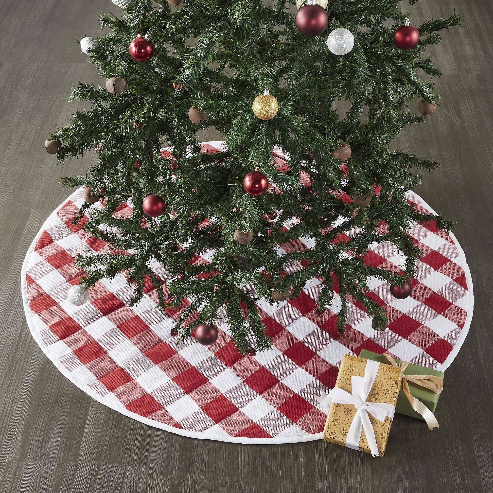 Country Christmas Tree Skirts - Patchwork and Embroidered Styles - Retro Barn Country Linens