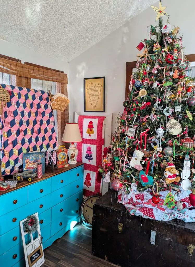 Country Cottage Christmas Tour… at Comfy Lane Cottage – Comfy Lane Cottage