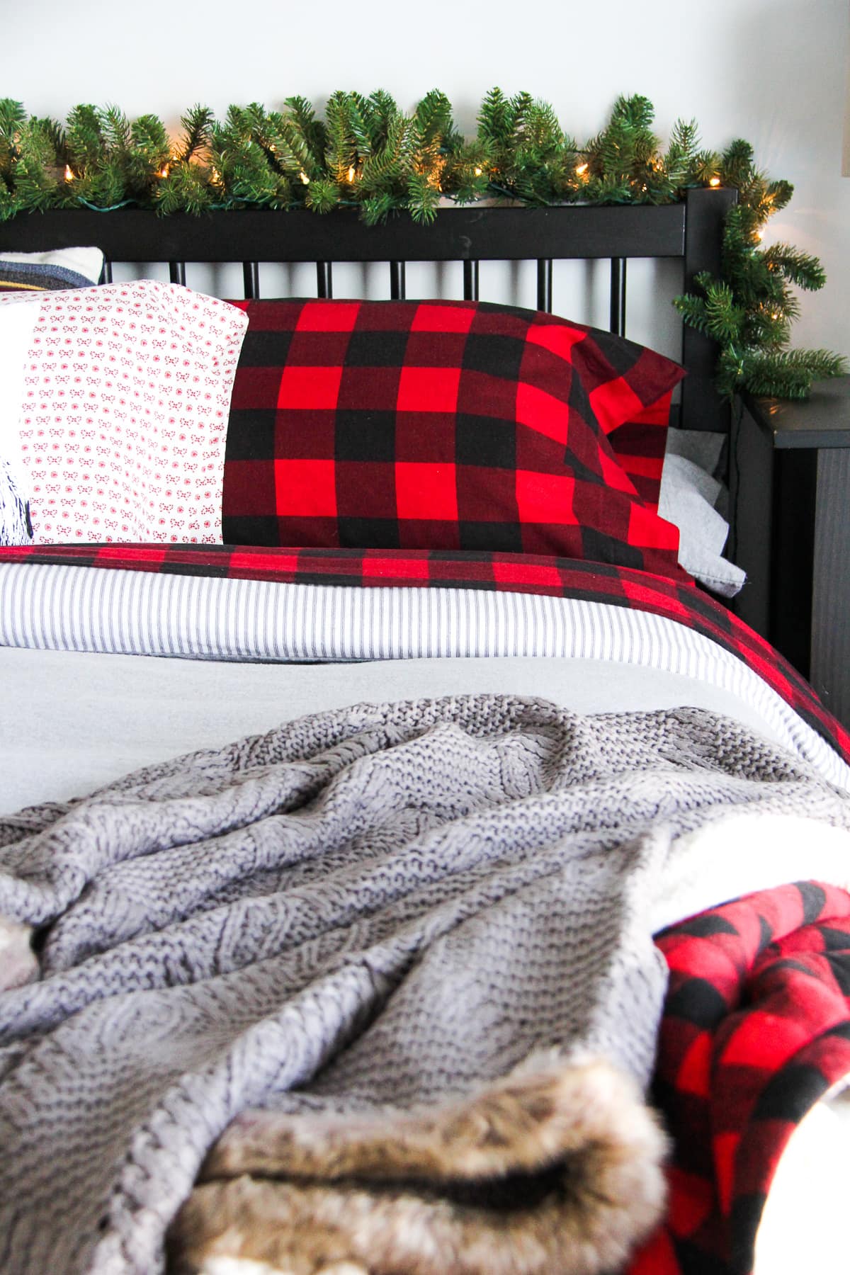Cozy and Warm Christmas Bedroom - A Pretty Life In The Suburbs