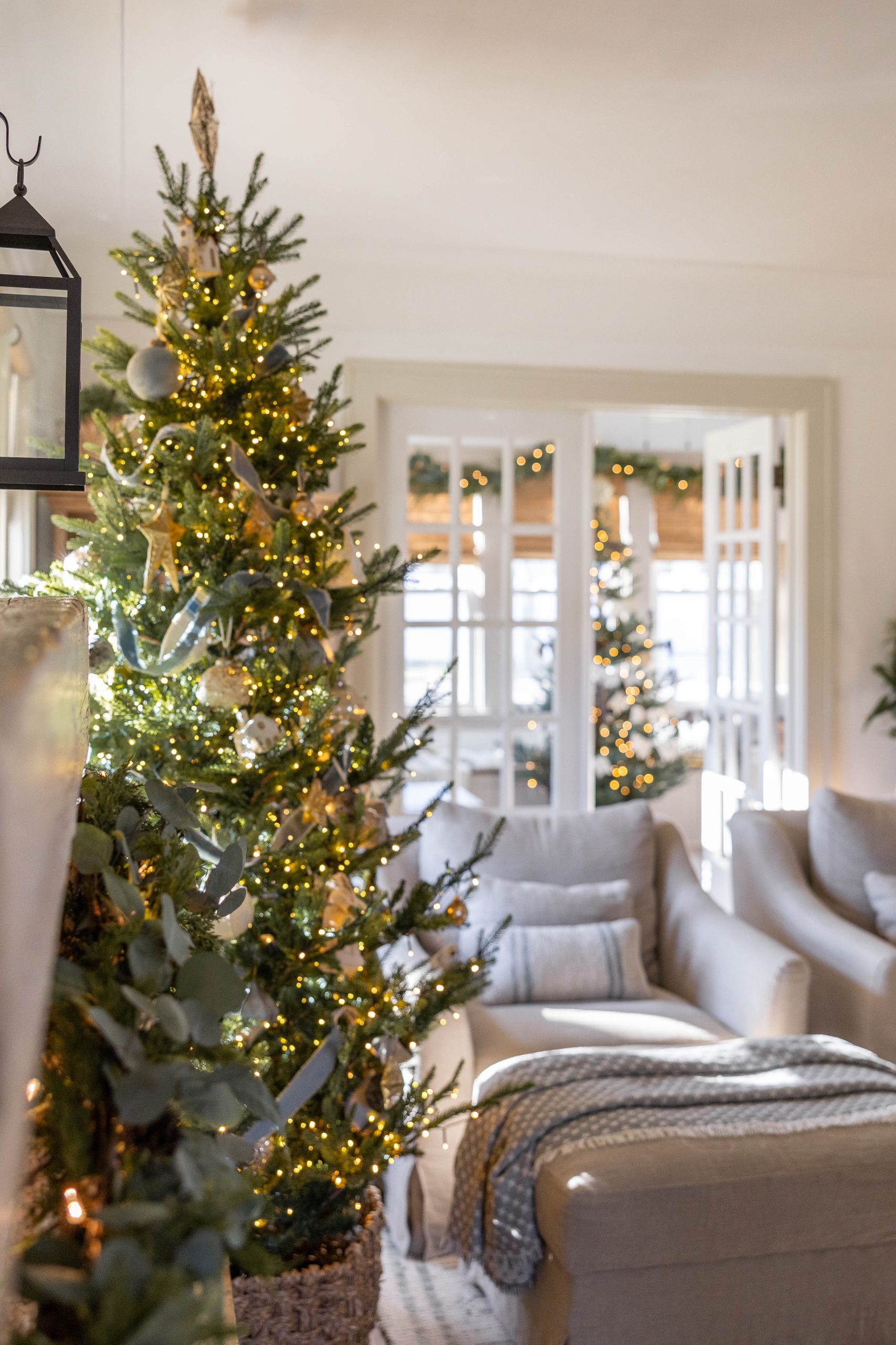 cozy christmas cottage Archives - Pine and Prospect Home