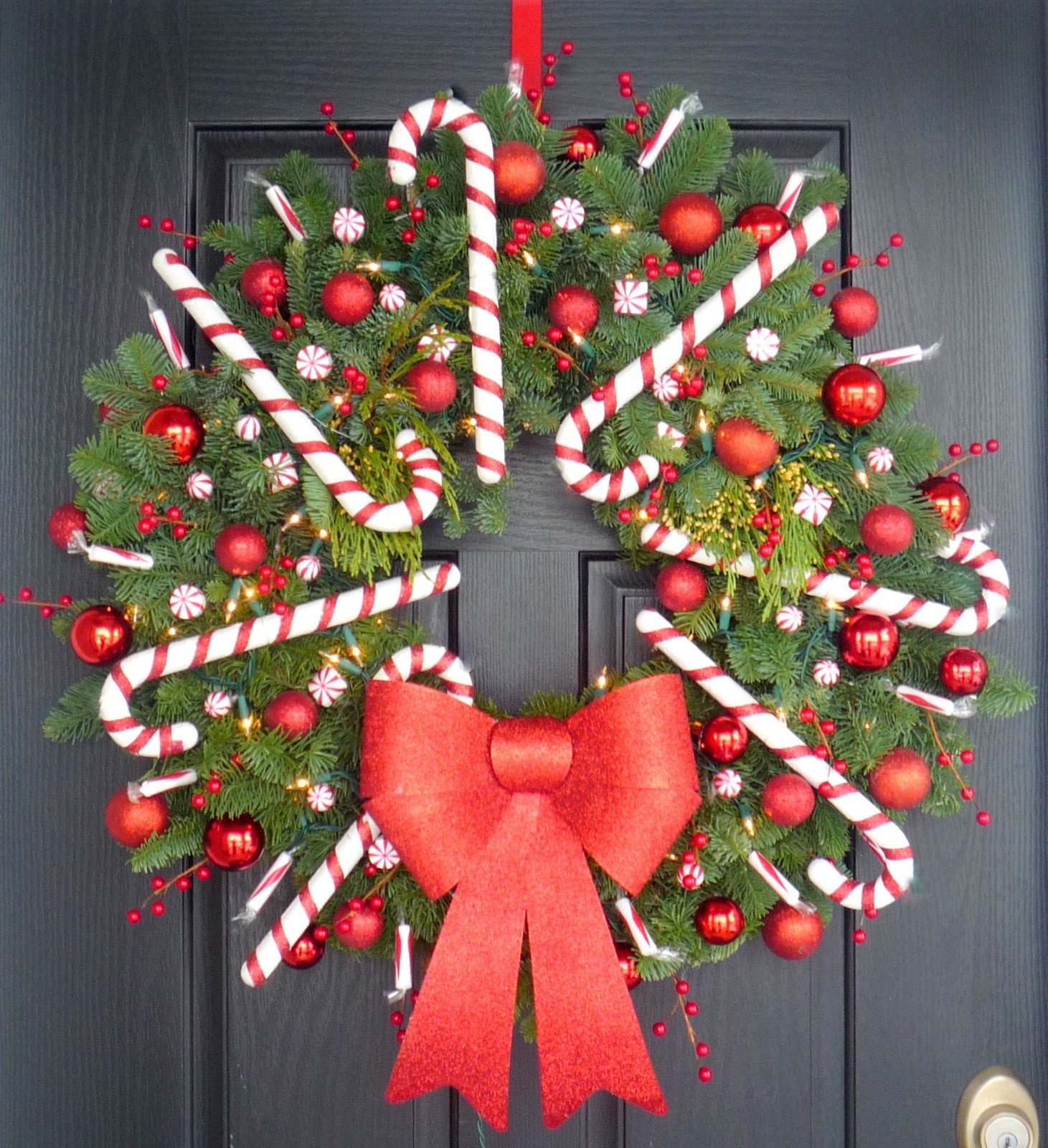 Crafty Sisters: Peppermint Wreath