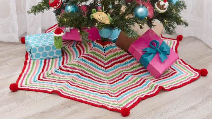 Crochet Christmas Tree Skirt Patterns | The Crochet Crowd