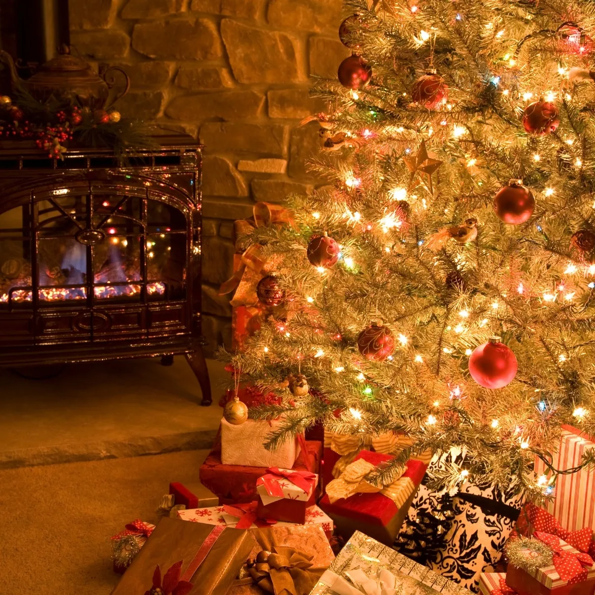 Decorate Your Home with the Little Women-Inspired Christmas Decor