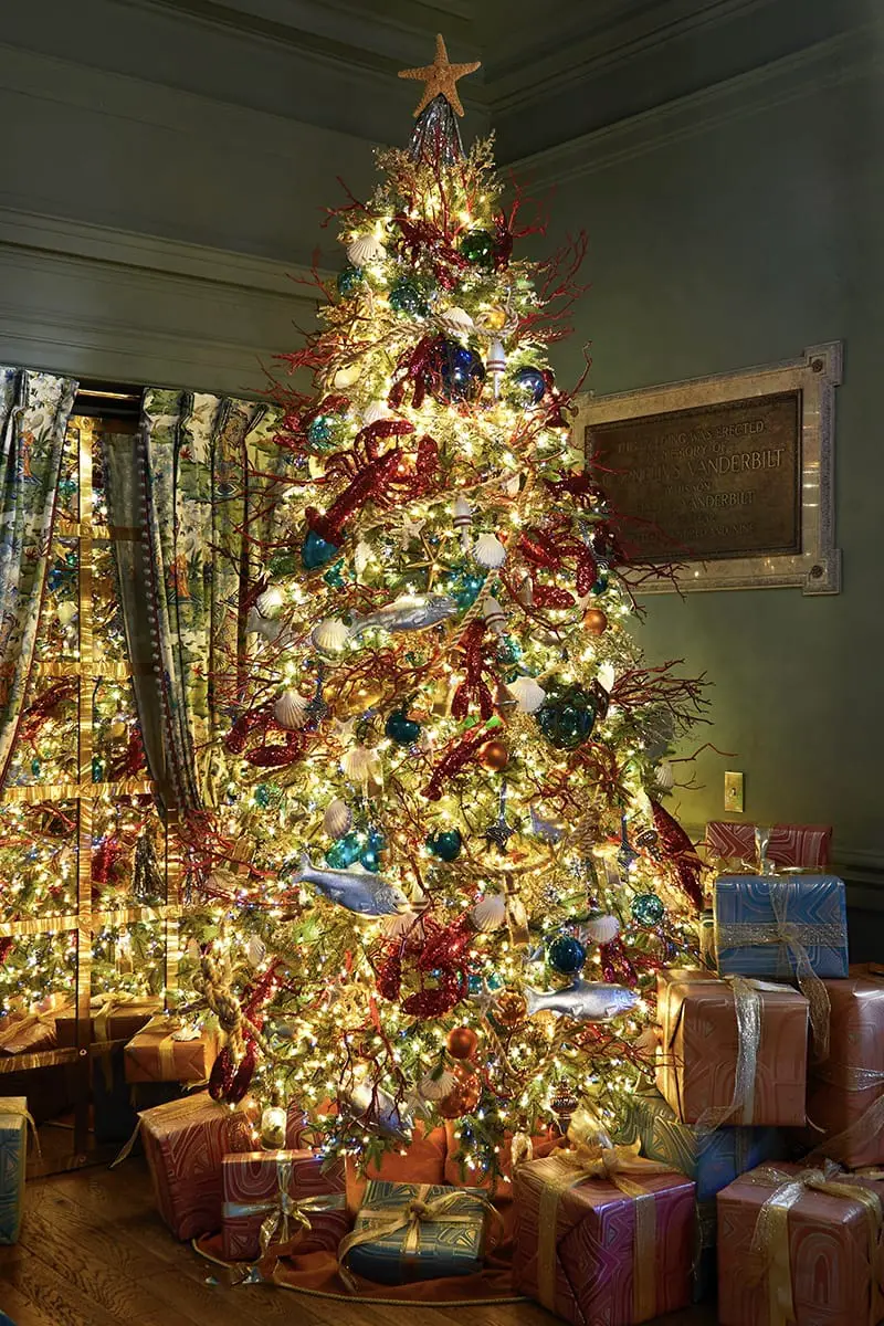Discover 10 Beautiful Christmas Tree Designs this Holiday Season - Galerie  Magazine
