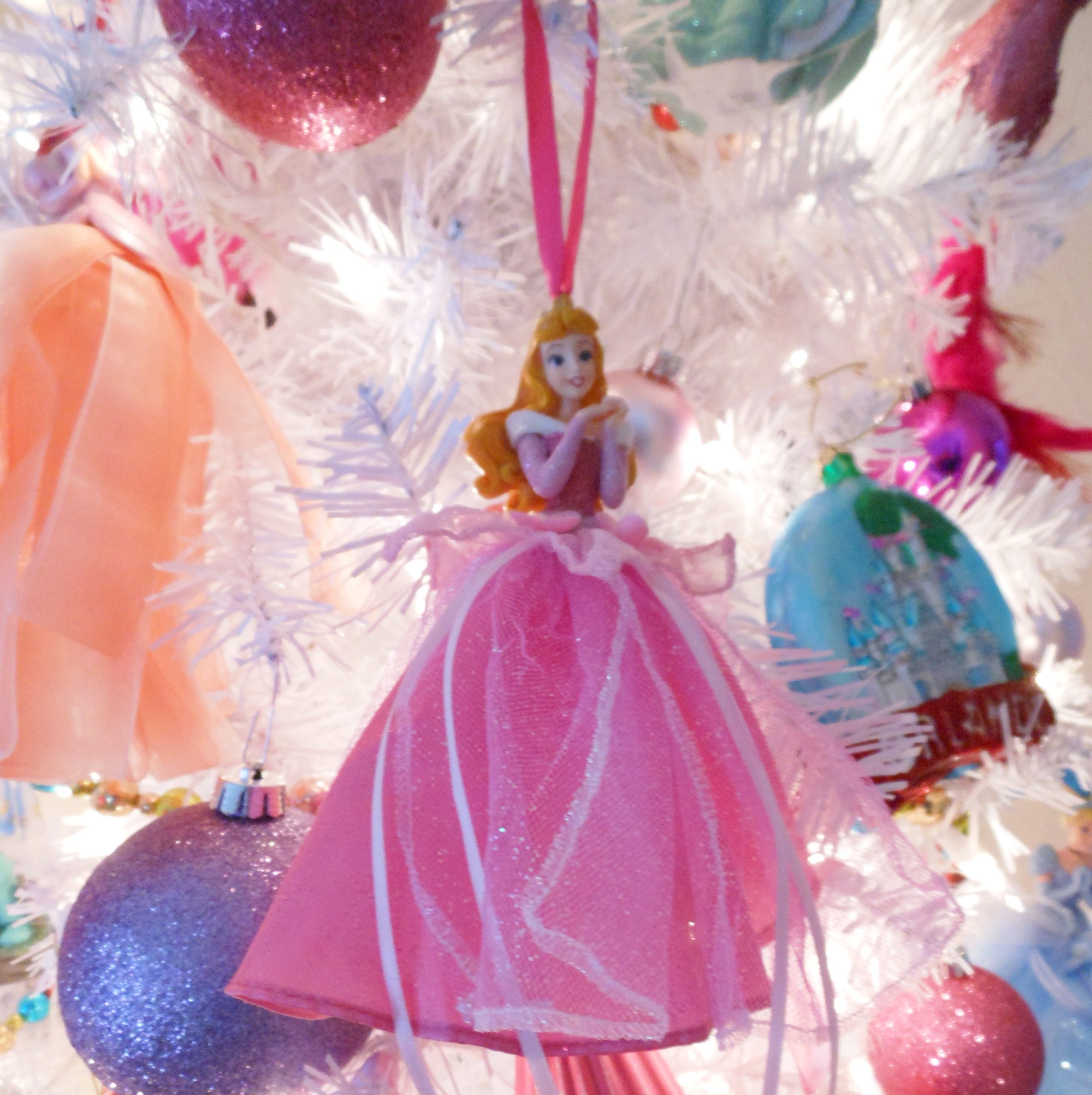 Disney Christmas Tree – Our Magical Disney Moments
