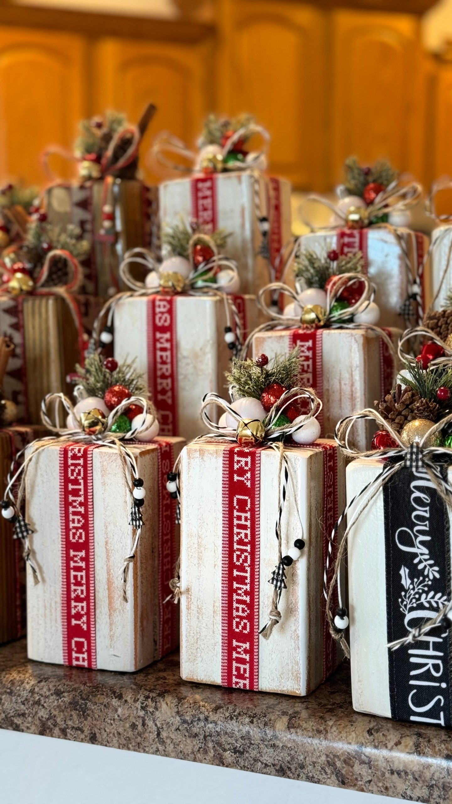 Distressed White Christmas Gift Decor Set – Tailor In Timber