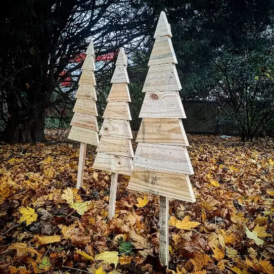 DIY Christmas tree - Zero Waste Christmas 🎄 - Community RePaint