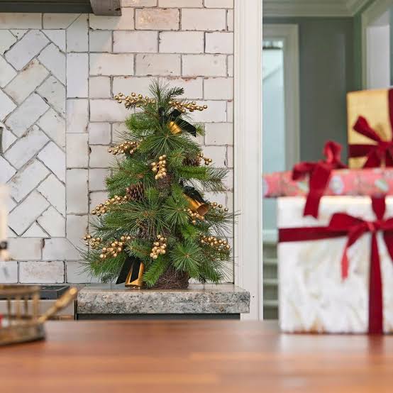 DIY Tabletop Christmas Tree Decorating Ideas | HGTV