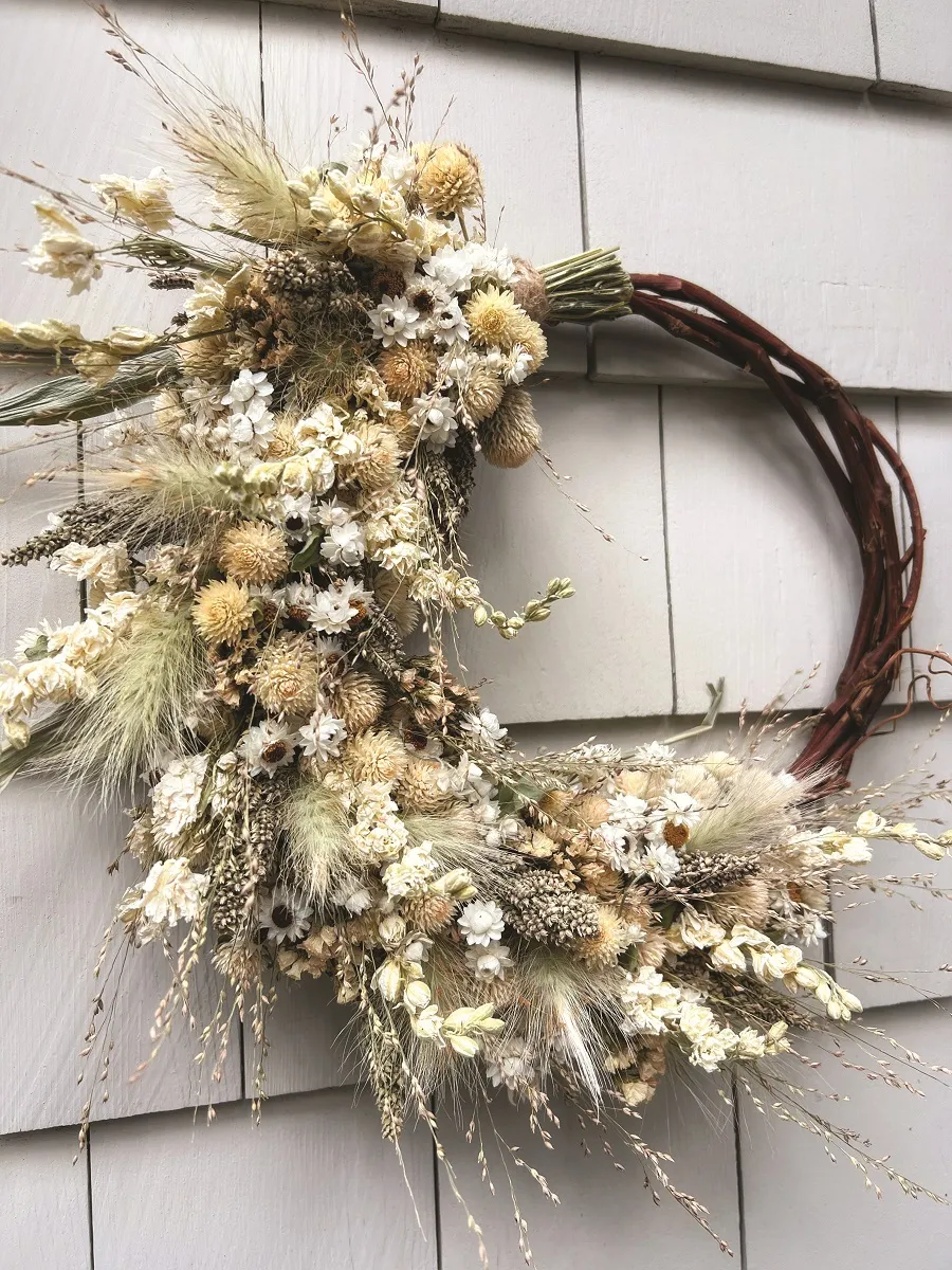 Dried Flowers Capture Summer Colors in Winter Wreaths - The Provincetown  Independent