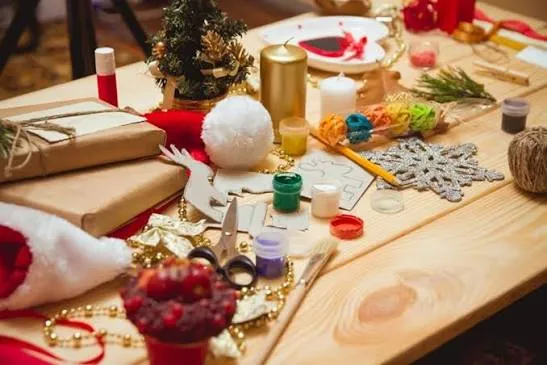 Easy Christmas Craft Ideas | 5 Homemade Decorations | CHD Living